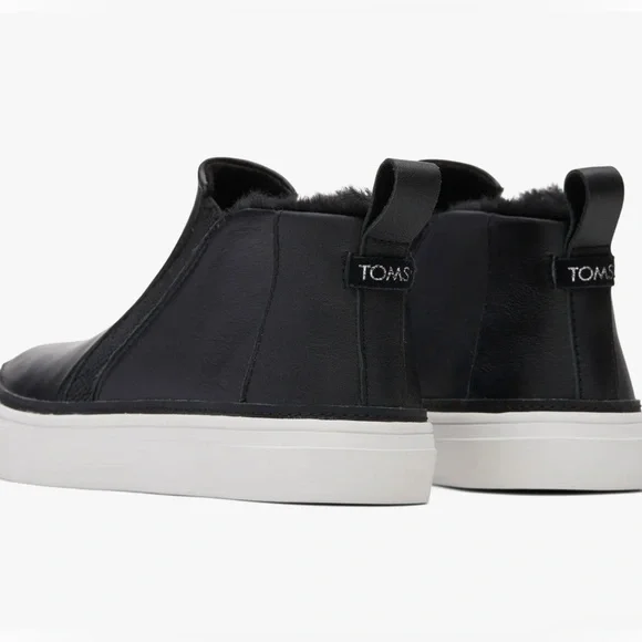 NWOT! Toms Women’s Bryce Pull-On Leather Sneakers Style Boots Size 8 Black - Picture 2 of 9